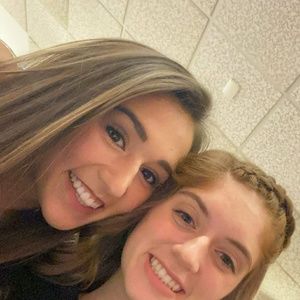 Meet your Posher, Chloe